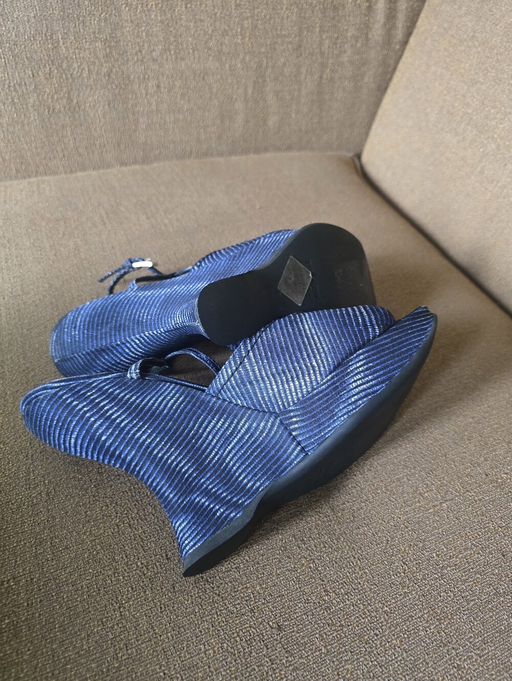 Prada Navy Textured Strappy Wedge Sandals 38.5 - Picture 6 of 9